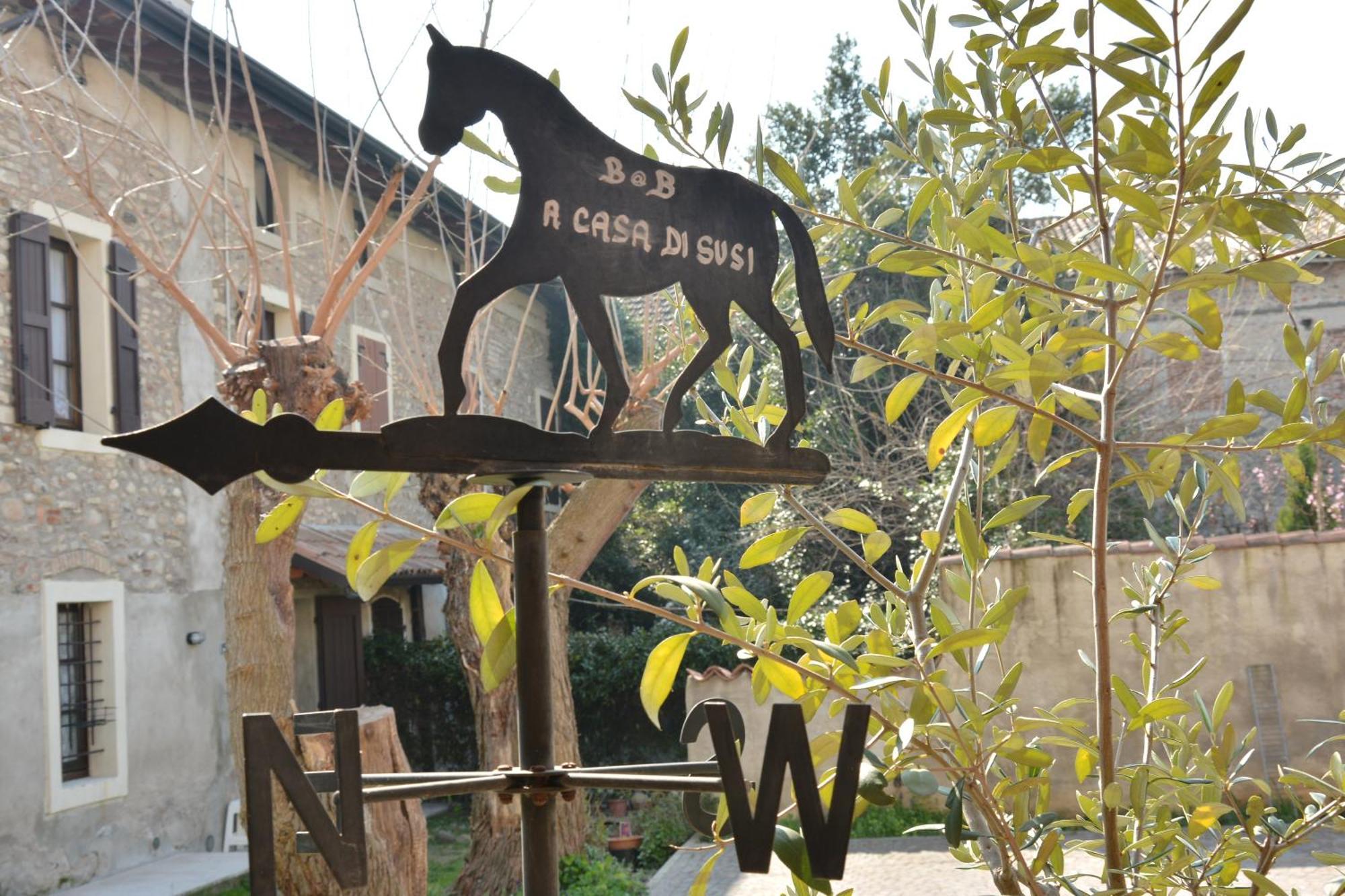 A Casa Di Susi Bed and Breakfast Castelnuovo del Garda Værelse billede